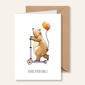 Kaartje – Feestkaart beer op step